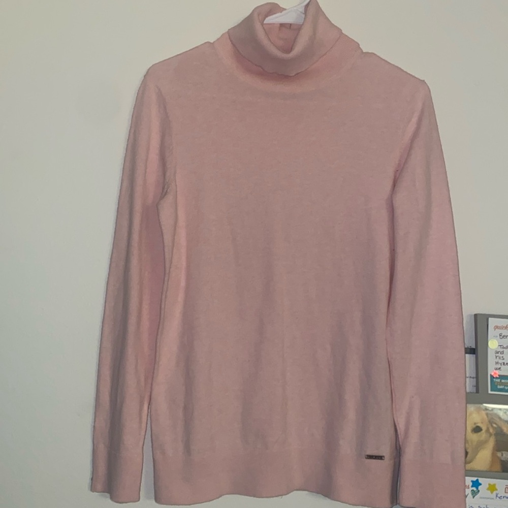 SOLD!!! Tommy Hilfiger turtle neck